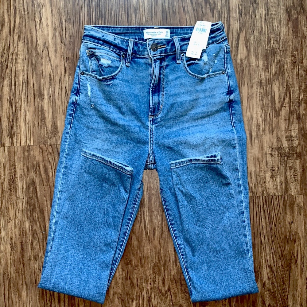 Abercrombie Super Skinny High Rise Ankle Jean